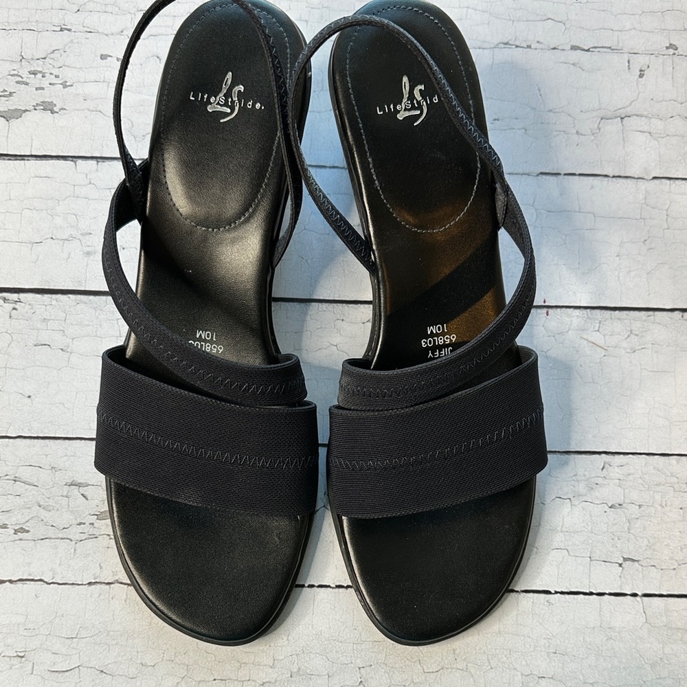 Life Stride Women's Elegant Black Sandals